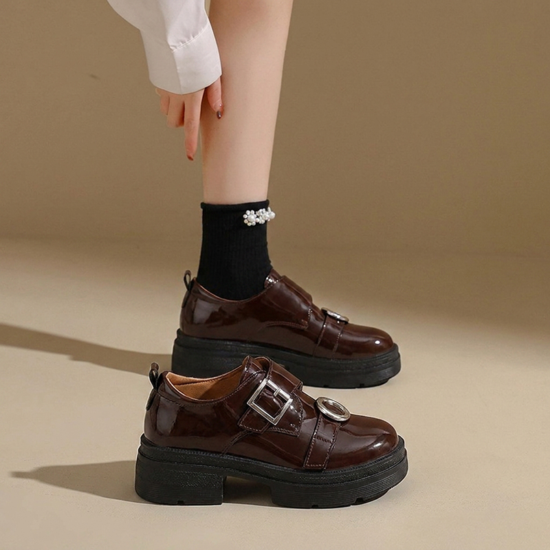女性用、通気性の良いメッシュ素材を使用したロードランニングシ - Shock Absorbing Gym Trainers のレビューと価格