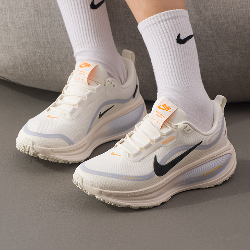 ナイキ レディースシューズ オリジナル 軽量 ロードランニン - Lightweight Road Running Shoes のレビューと価格