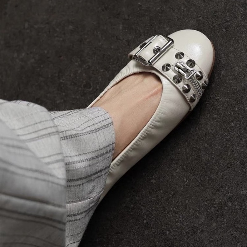 ボルトラウンドヘッドシングルシューズレディースレザーバックル - Women'S Shoes のレビューと価格