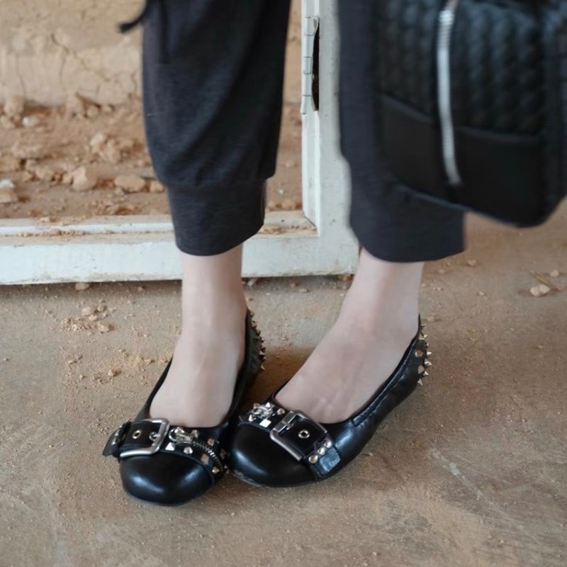 ボルトラウンドヘッドシングルシューズレディースレザーバックル - Women'S Shoes のレビューと価格